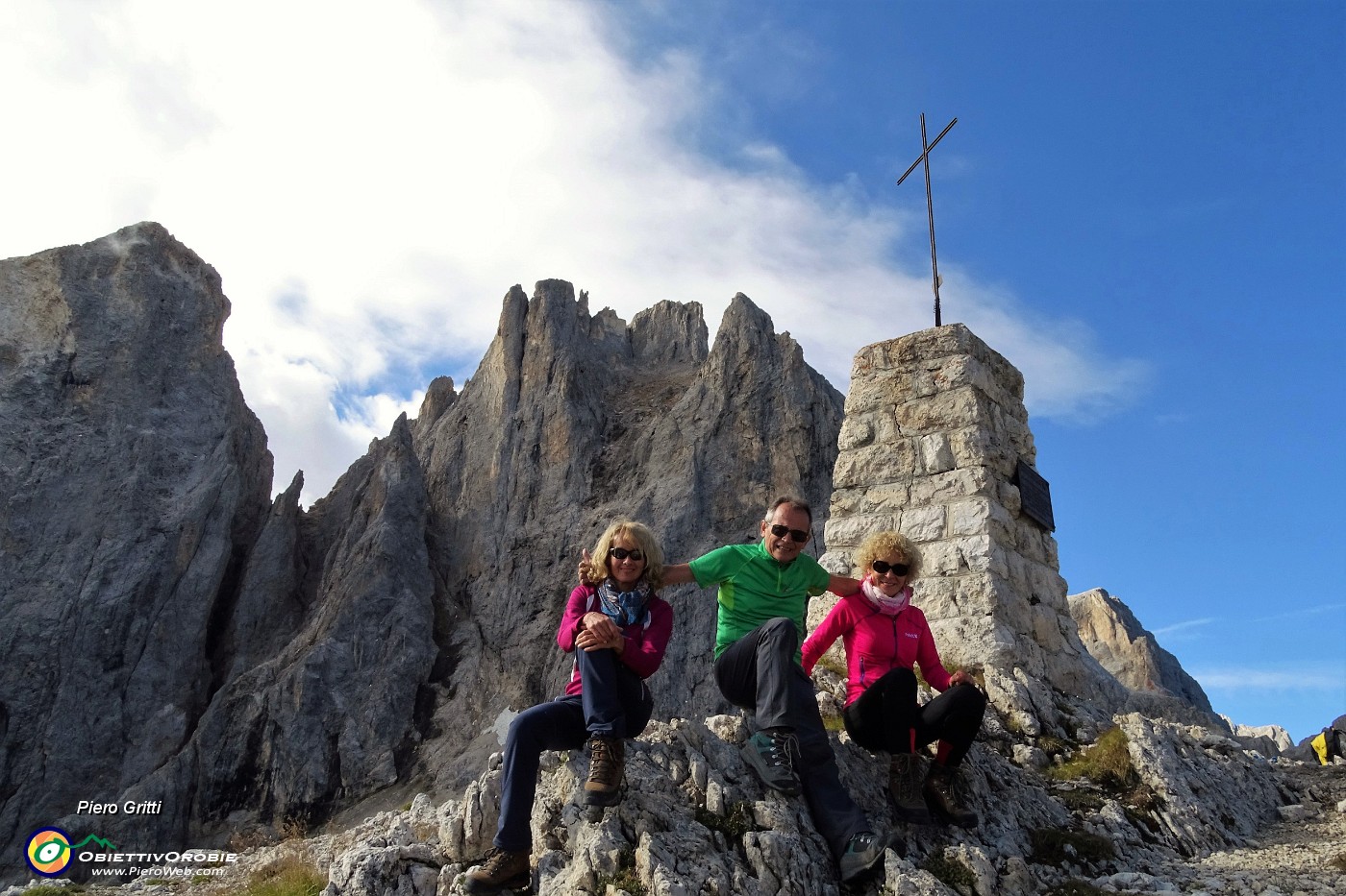 02 Al panoramico Sasso Arduini  (2582 m) con vista sull'affascinante Focobon.JPG -                                